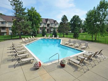 Seasonal swimming pool at Rivers Edge Apartments in Waterford Twp, MI 48327